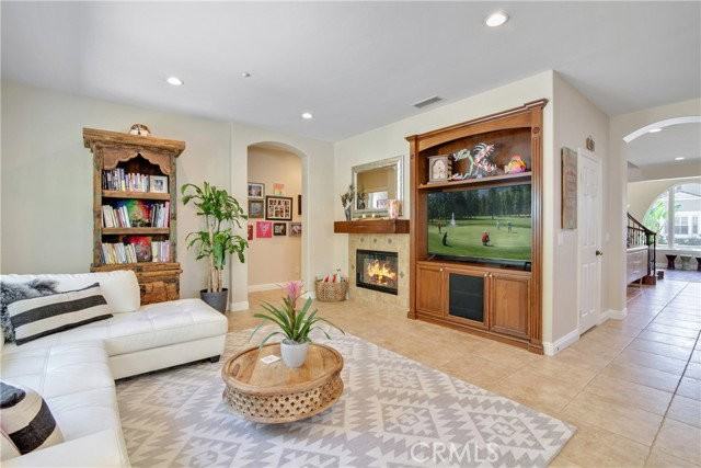 1609 Vista Luna - Photo 4 of 8