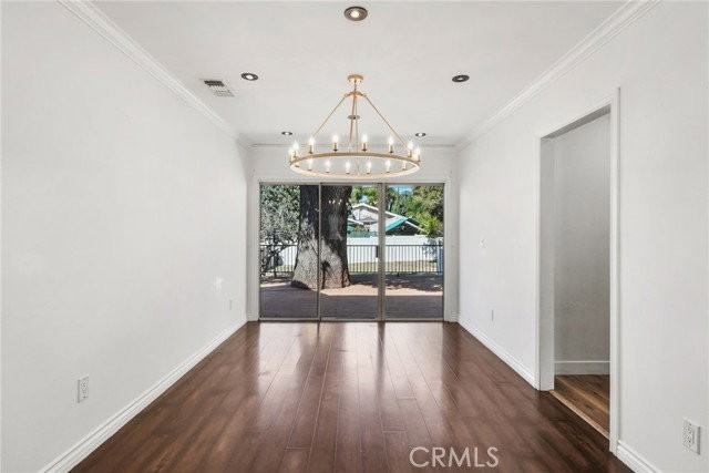 1353 Thompson Ave - Photo 3 of 8