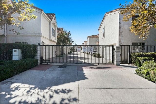18328 Keswick St - Photo 6 of 8