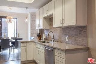 1271 Granville Ave #202 - Photo 6 of 8