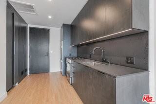 Overland Ave #722 - Photo 4 of 8
