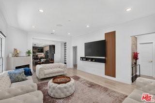 8810 Cadillac Ave - Photo 7 of 8