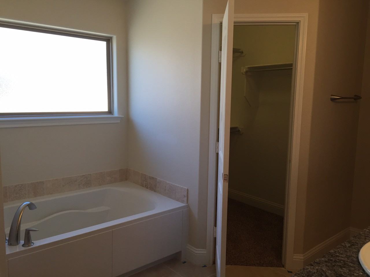 6704 Spur Dr #1 - Photo 6 of 10