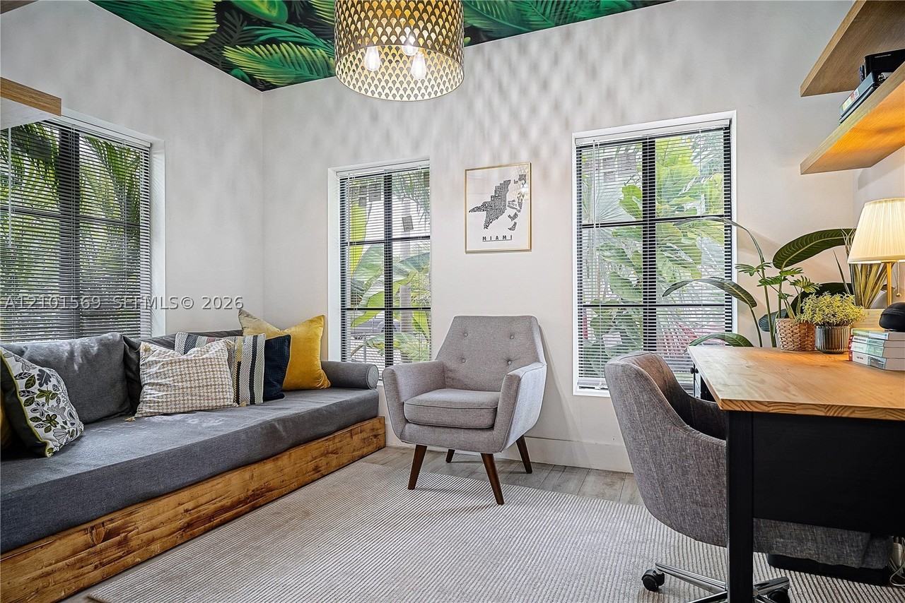 1720 Sw 11th St #1720 - Photo 6 of 28