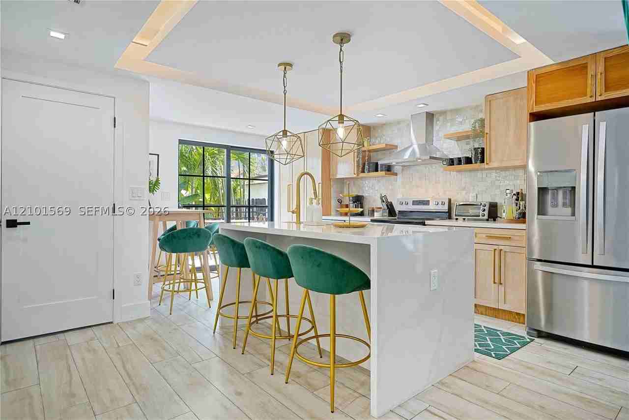 1720 Sw 11th St #1720 - Photo 7 of 28