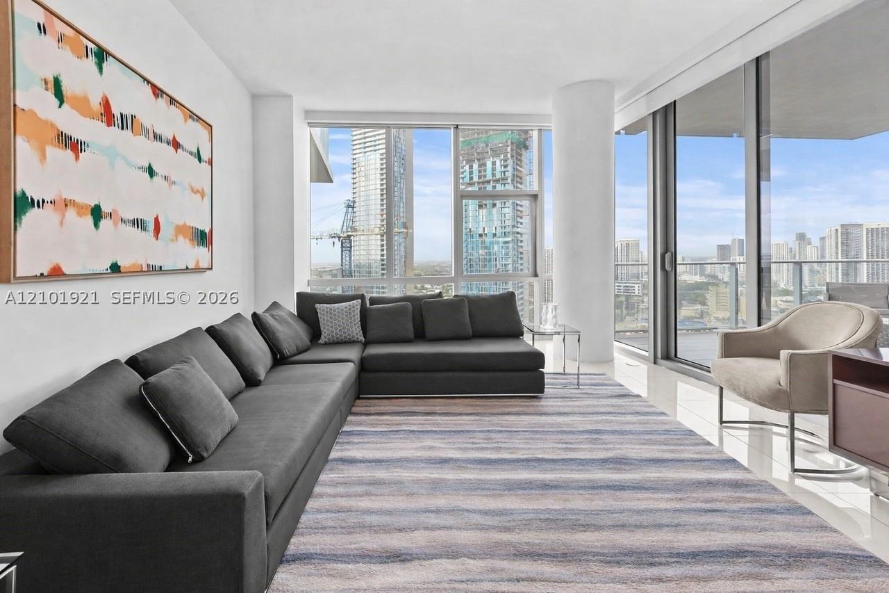 851 Ne 1st Ave #2601 - Photo 3 of 42