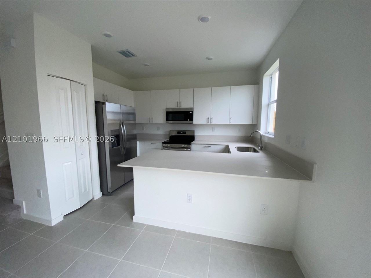 2589 Se 25th Dr - Photo 5 of 24