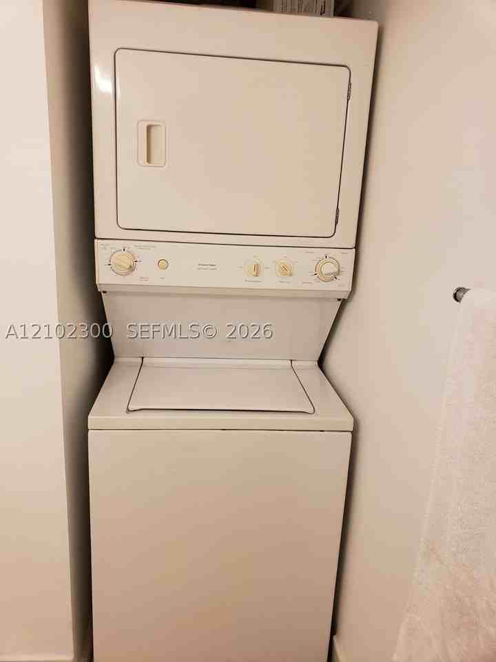 17606 Sw 139th Ct - Photo 5 of 11