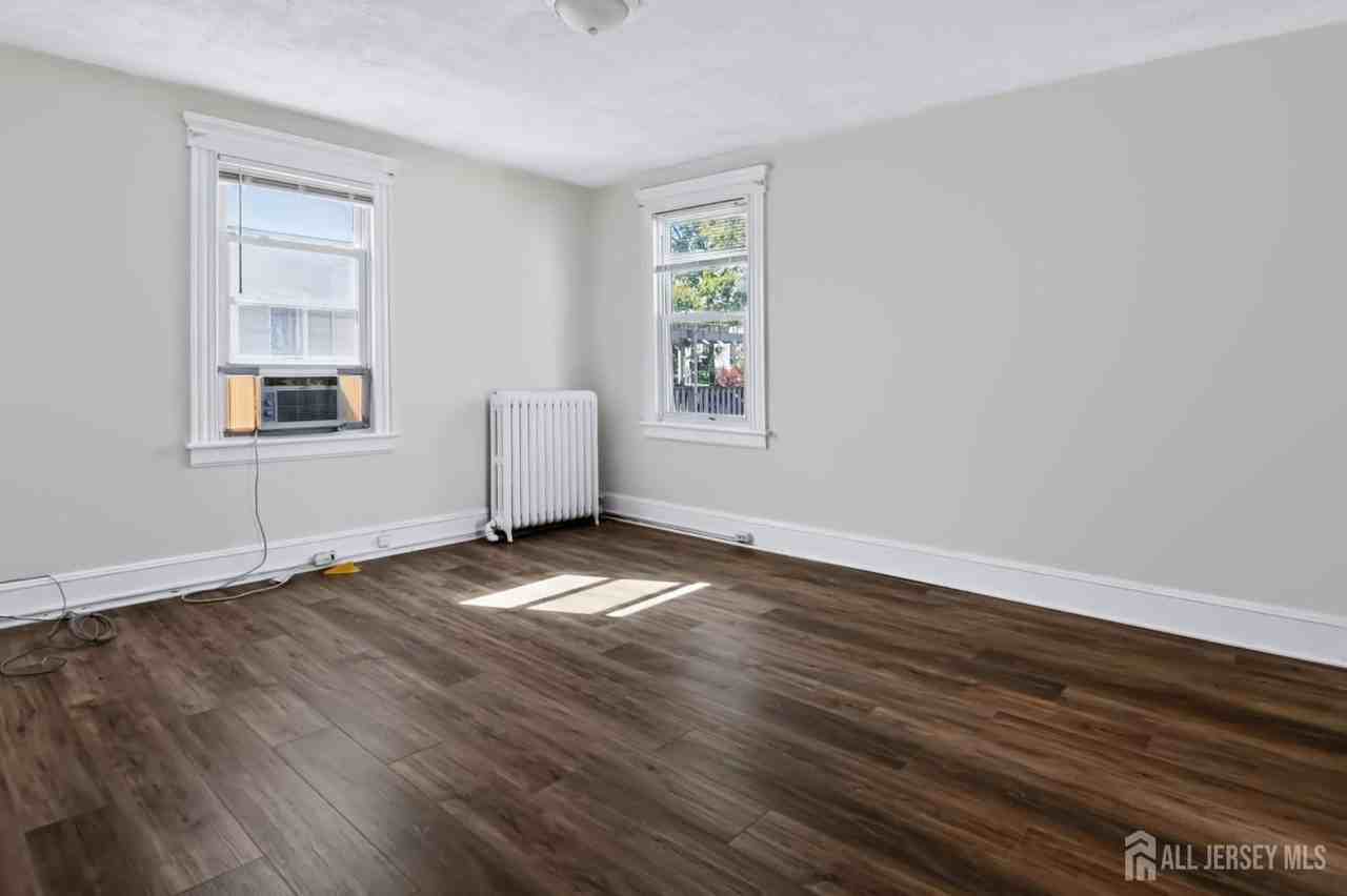 31 Richter Ave #2 - Photo 4 of 11