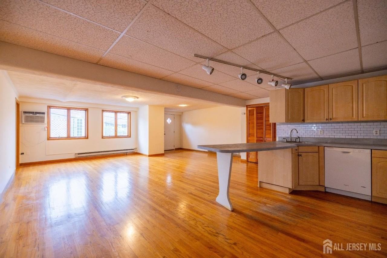 353 Springfield Ave - Photo 4 of 16