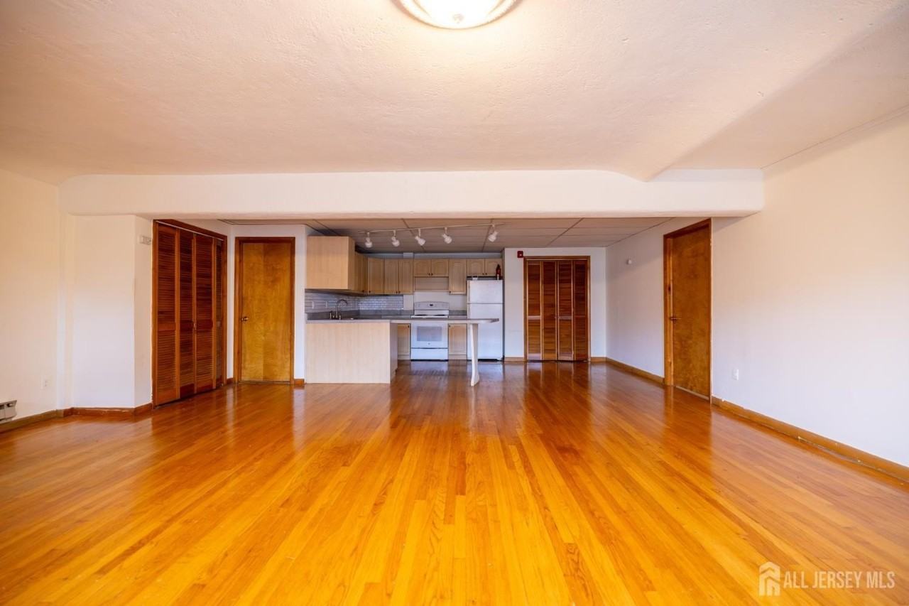 353 Springfield Ave - Photo 6 of 16