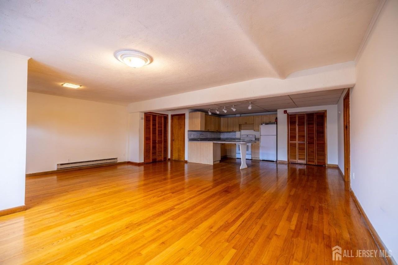 353 Springfield Ave - Photo 7 of 16