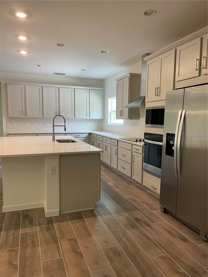 571 Via Bella Ct - Photo 6 of 24