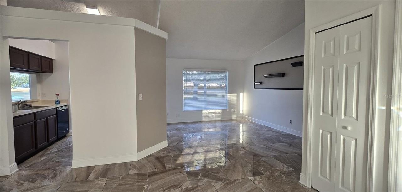 15044 Margaux Dr - Photo 4 of 23