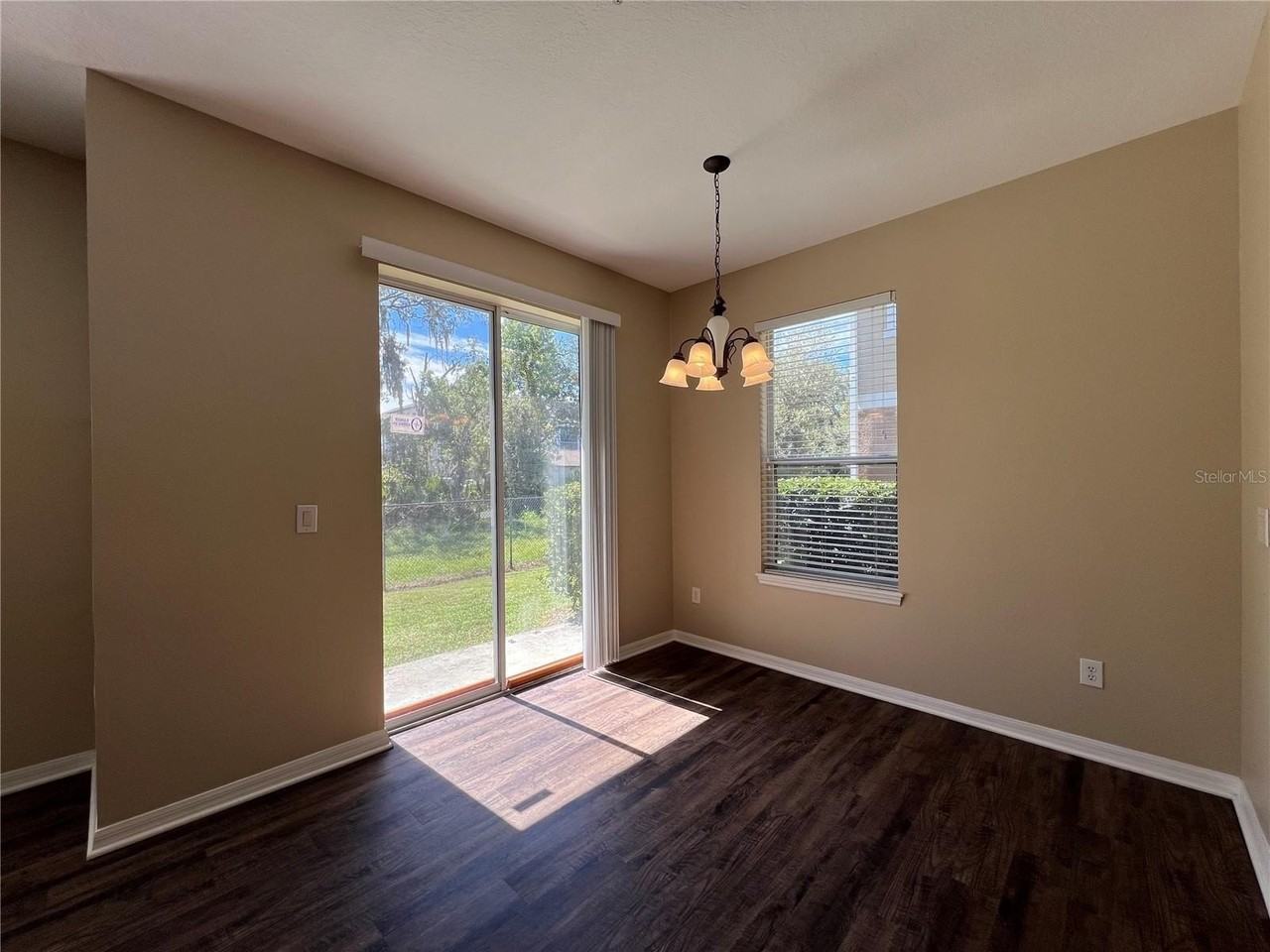 1720 San Jacinto Cir #0 - Photo 3 of 20