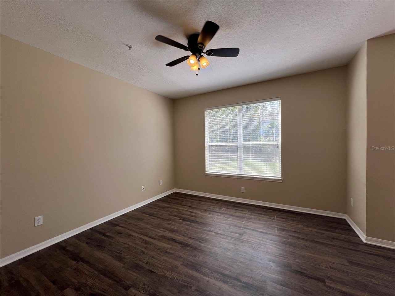 1720 San Jacinto Cir #0 - Photo 4 of 20