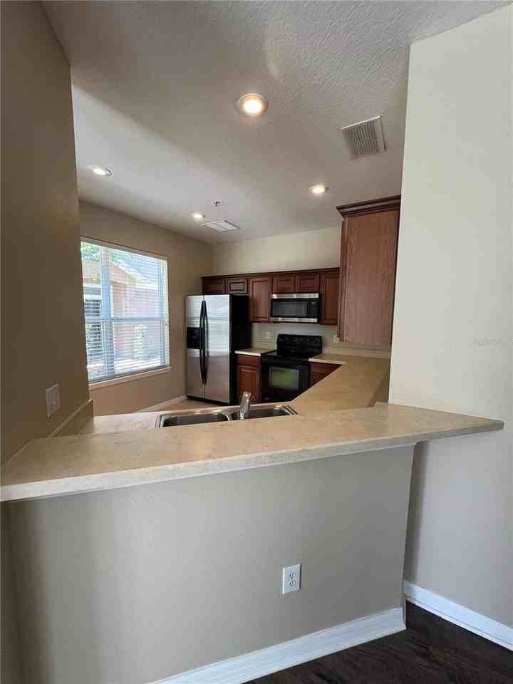1720 San Jacinto Cir #0 - Photo 7 of 20