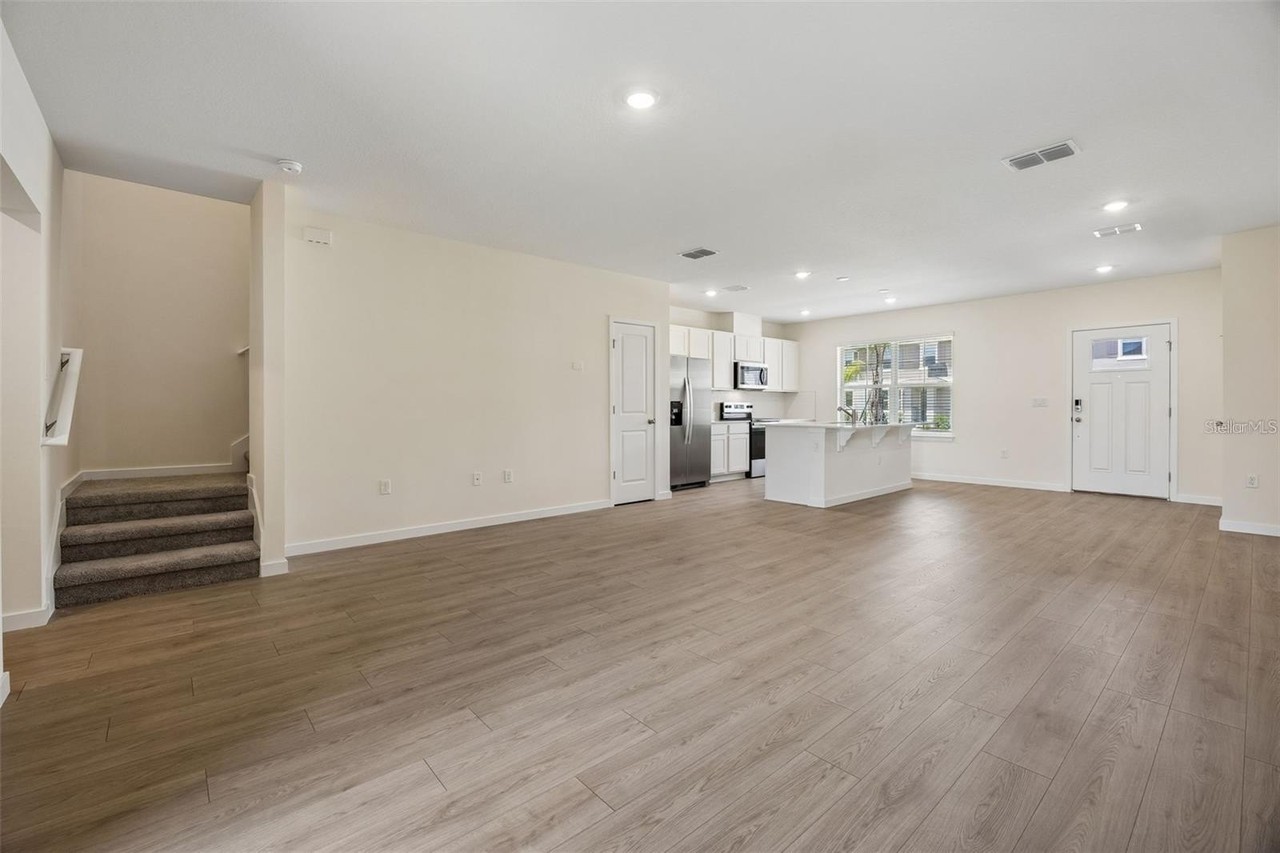 16576 Barbours Creek Way - Photo 3 of 34