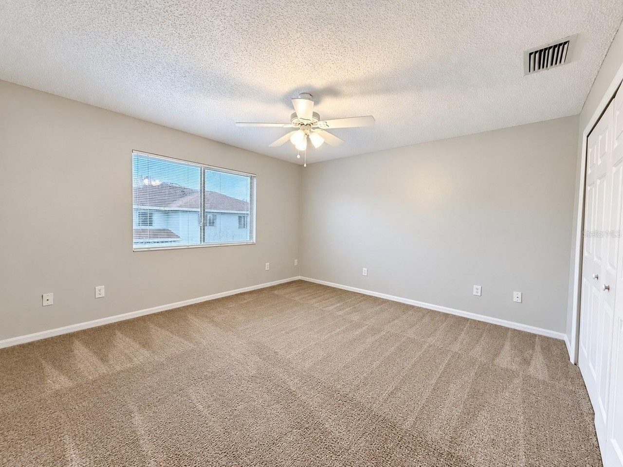 2260 Fluorshire Dr - Photo 4 of 14