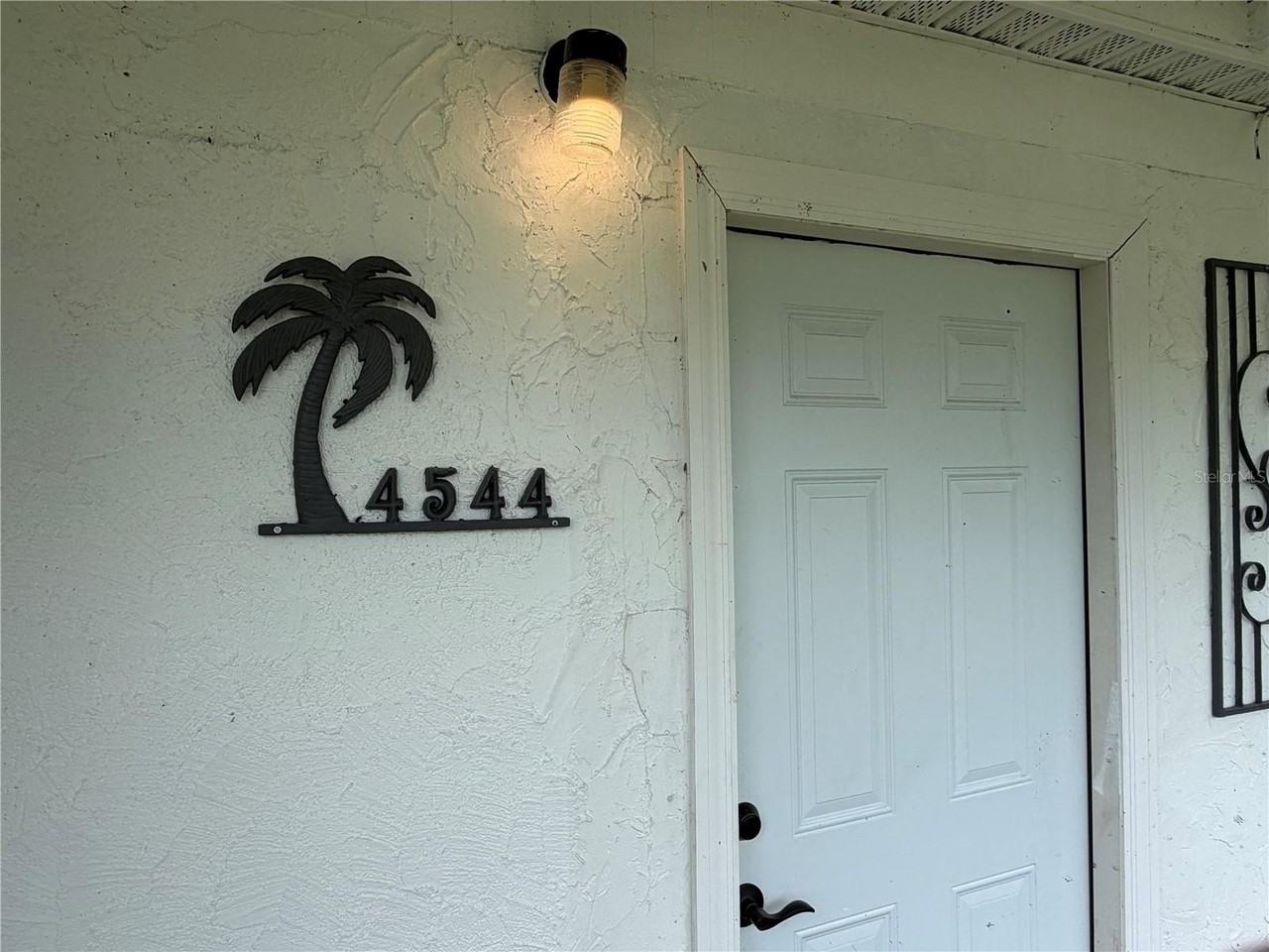 4544 Paloverde Dr - Photo 2 of 8