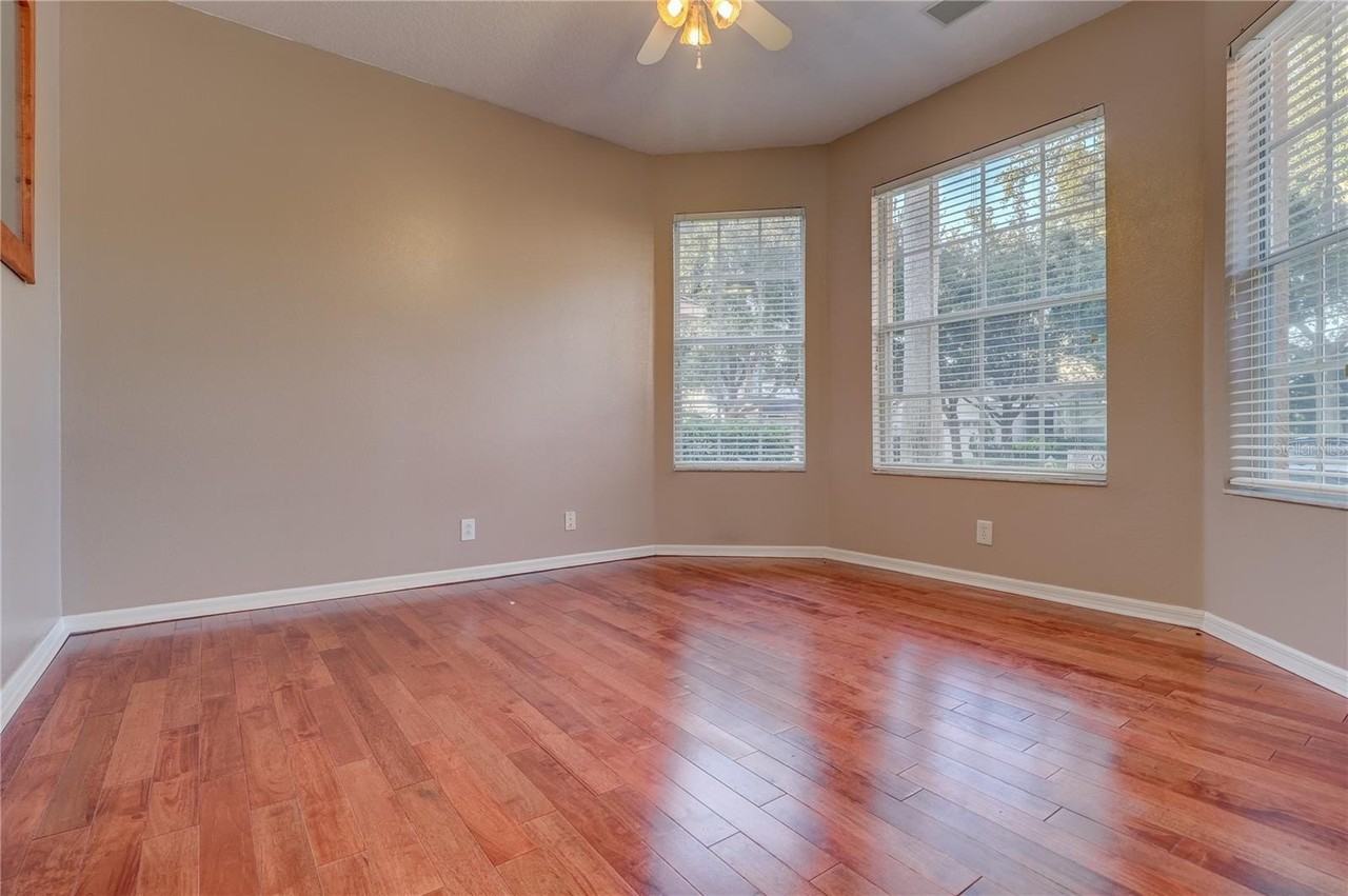 10215 Evergreen Hill Dr - Photo 5 of 50