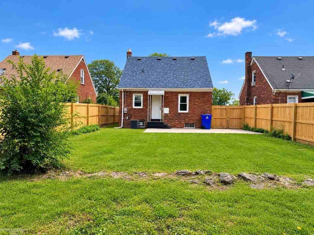 21341 Reimanville Ave - Photo 6 of 25