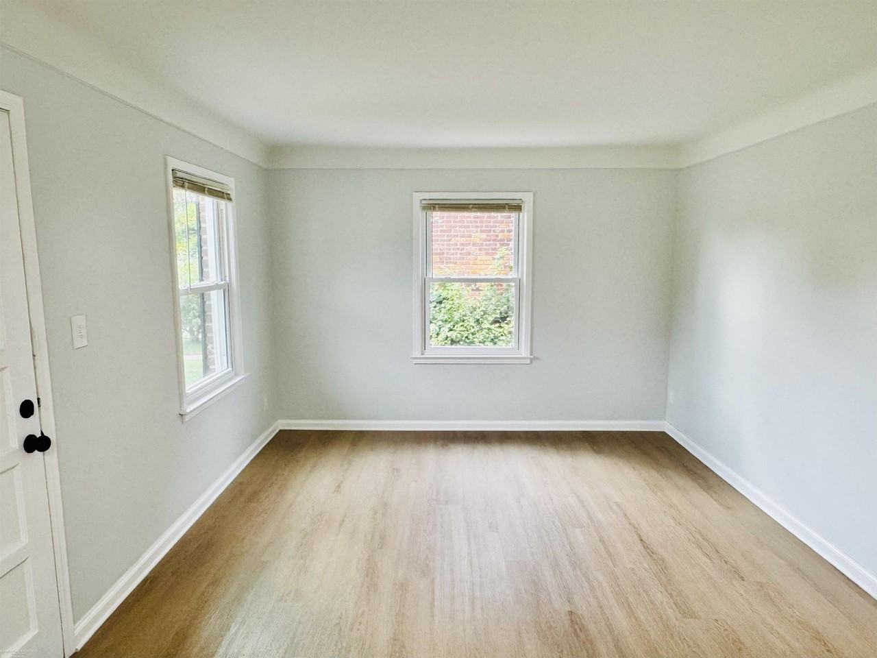 21341 Reimanville Ave - Photo 7 of 25