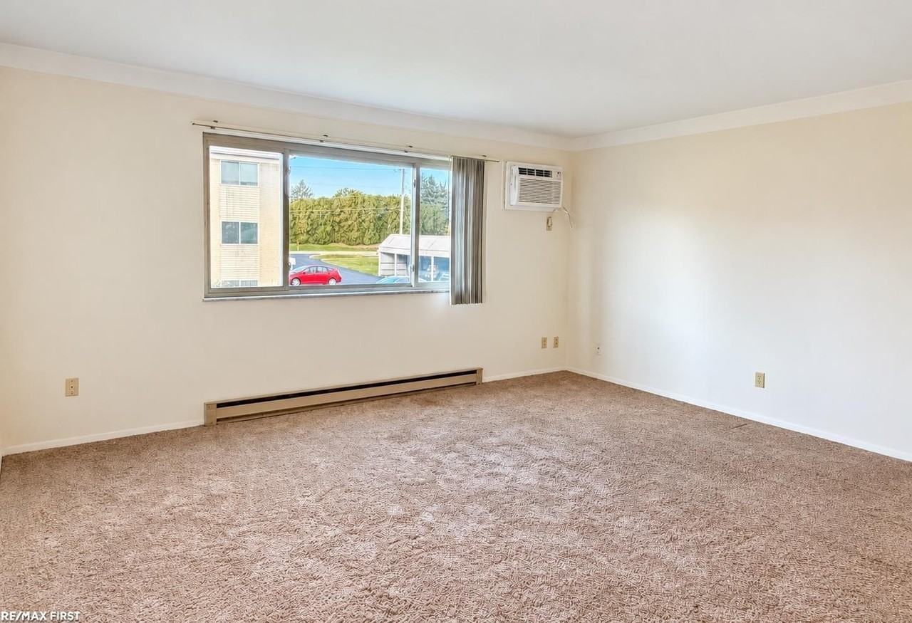 1875 Michigan Ave - Photo 2 of 10