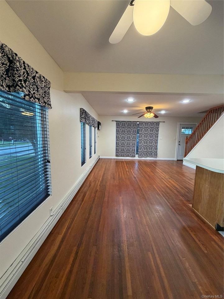 11 Ida Ave - Photo 4 of 16