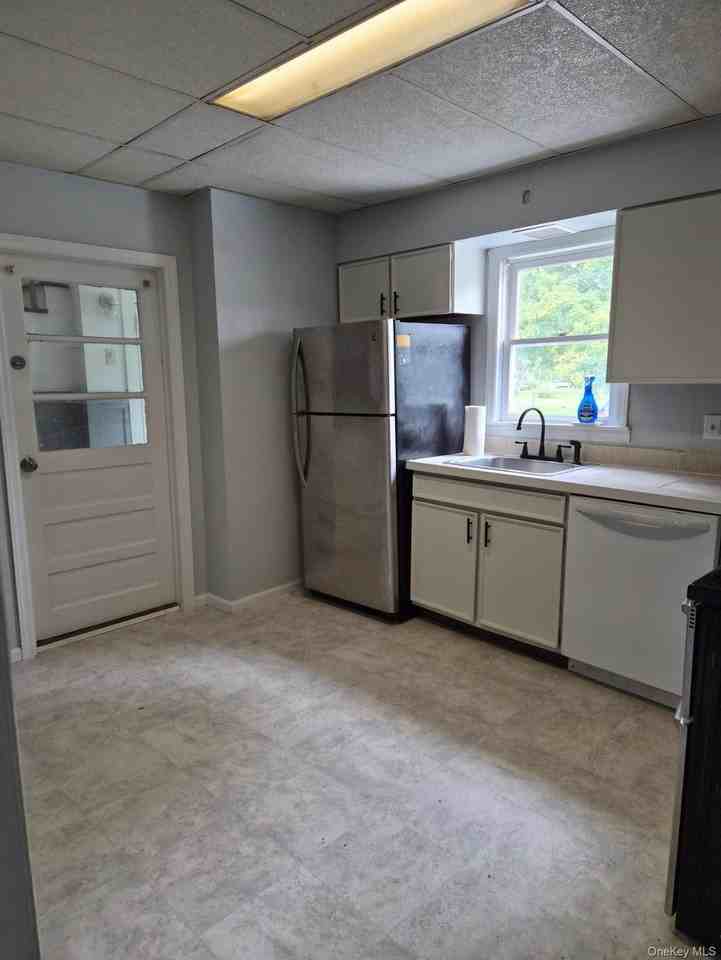 4 Market St #2 - Photo 6 of 11