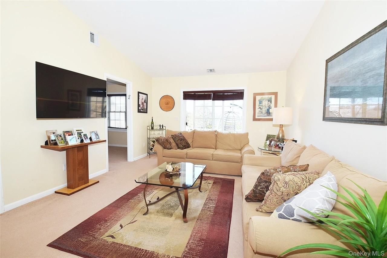 822 Portofino Pl - Photo 7 of 19