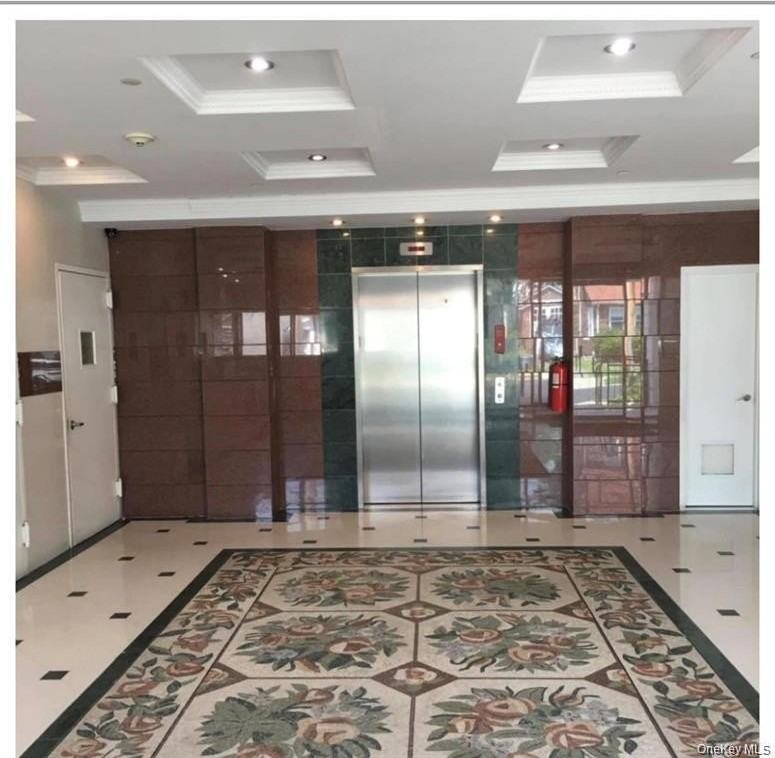 4 Chelsea Pl #4D - Photo 3 of 10