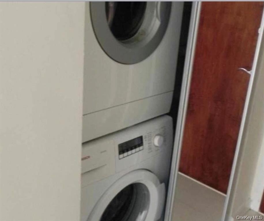 4 Chelsea Pl #4D - Photo 7 of 10