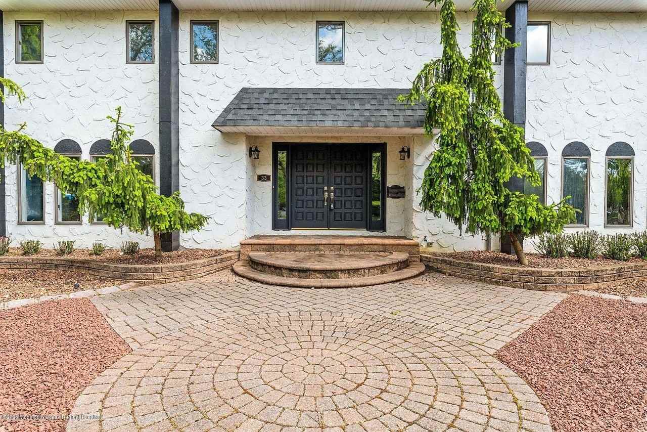 33 Heath Ave - Photo 3 of 48