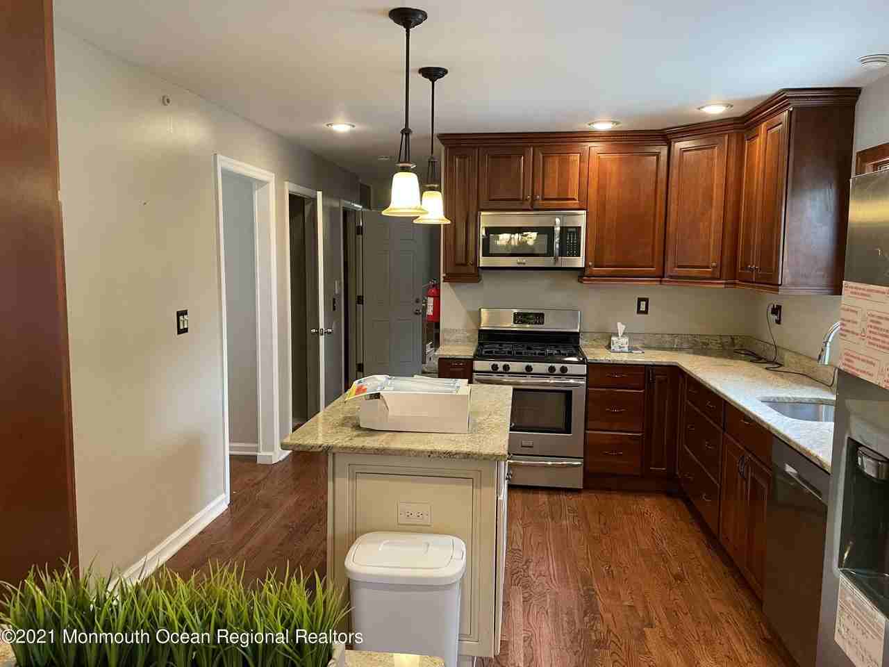 46 Heath Ave - Photo 4 of 35