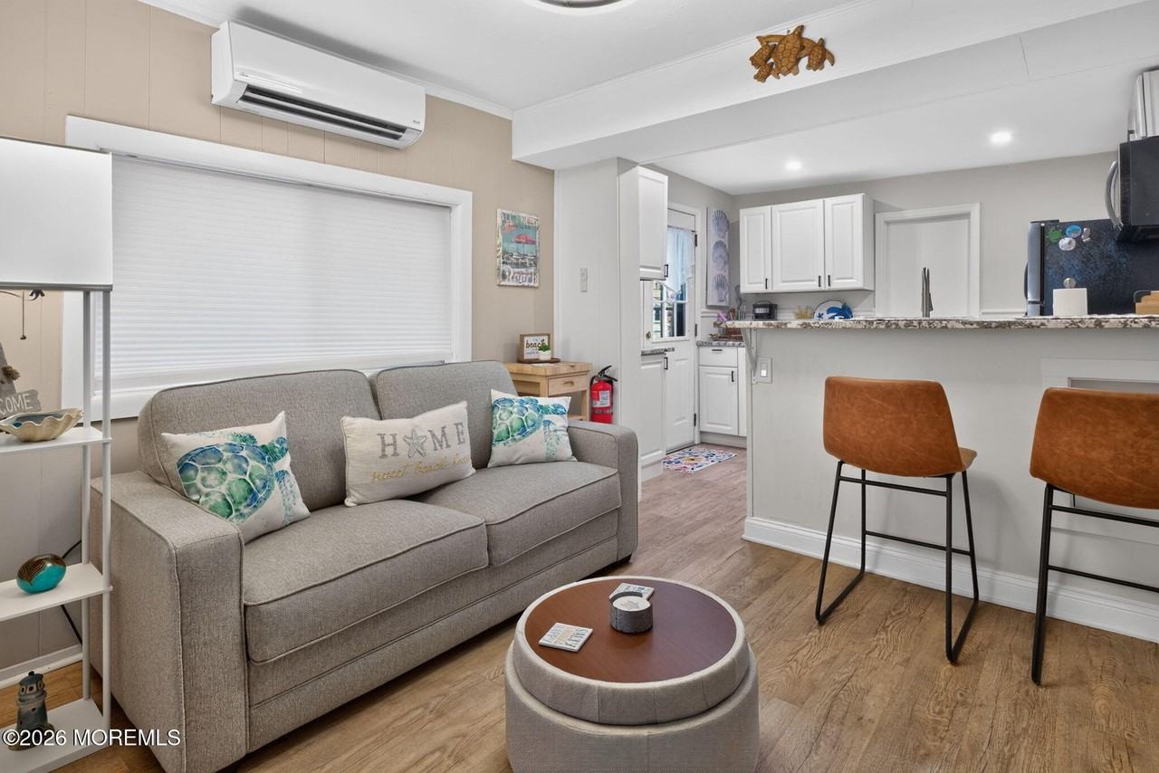 124 Broadway - Photo 7 of 32