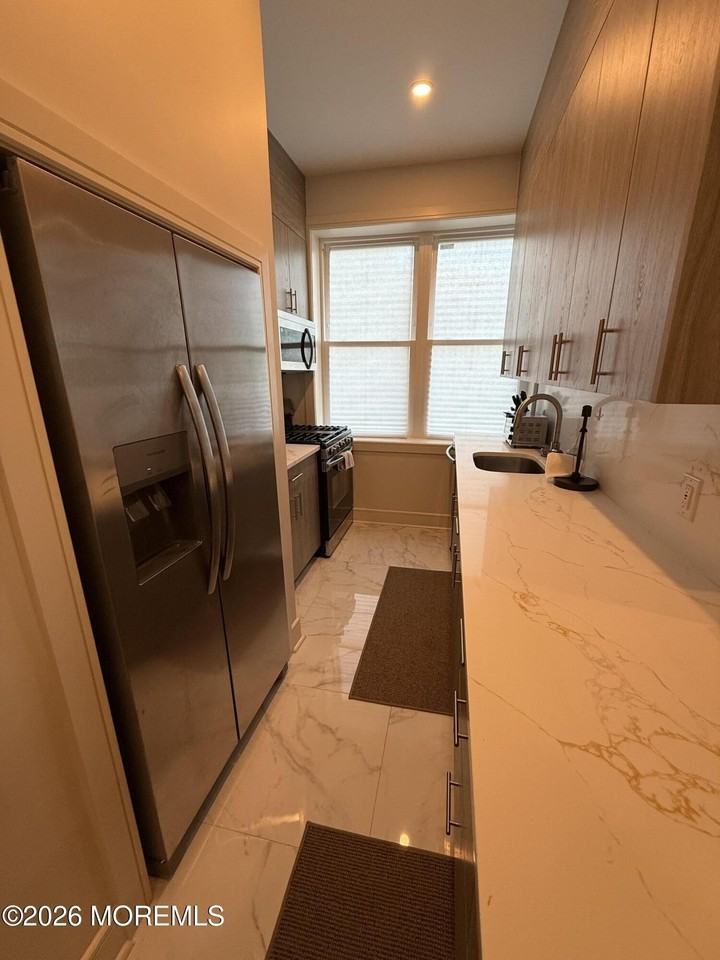1 Roseld Ave #C23 - Photo 5 of 8