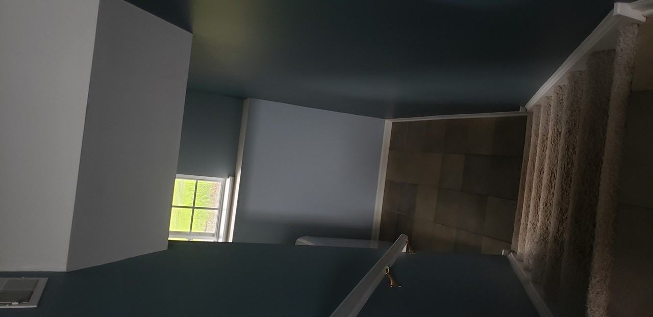 1837 Indian Hill Ln - Photo 5 of 11