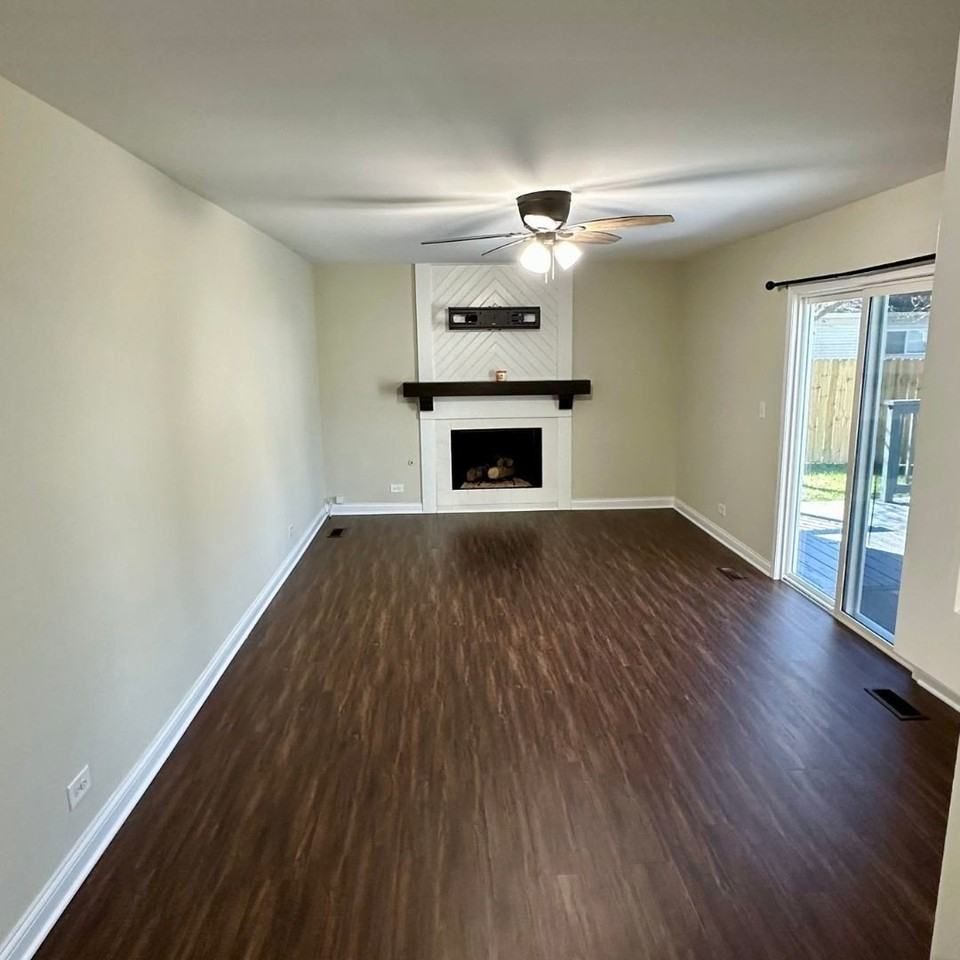2690 Crosscreek Ct - Photo 3 of 13