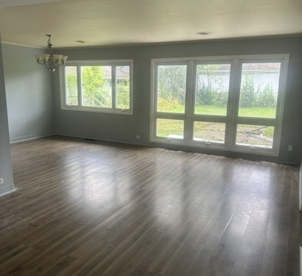 353 Westgate Dr - Photo 5 of 21