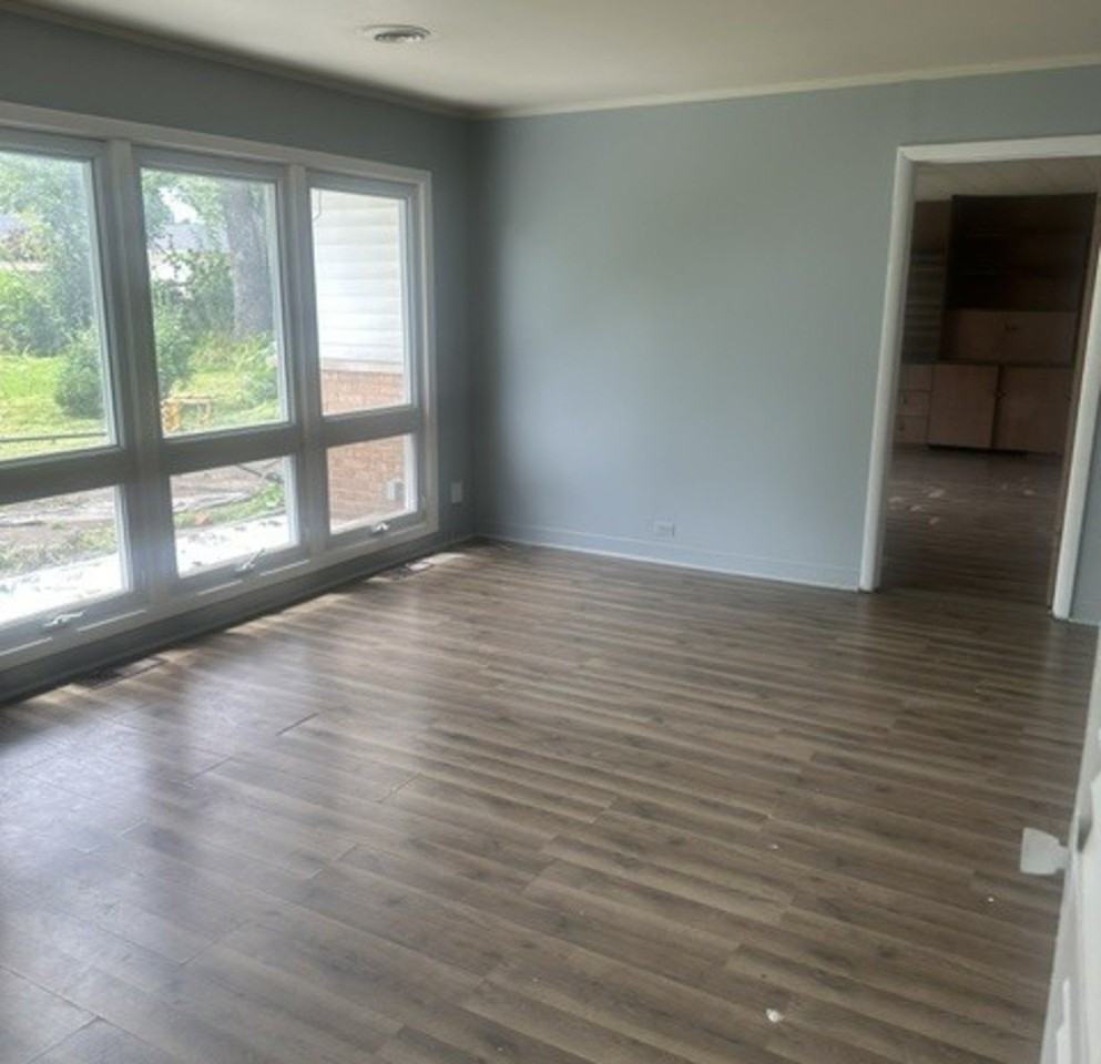 353 Westgate Dr - Photo 6 of 21