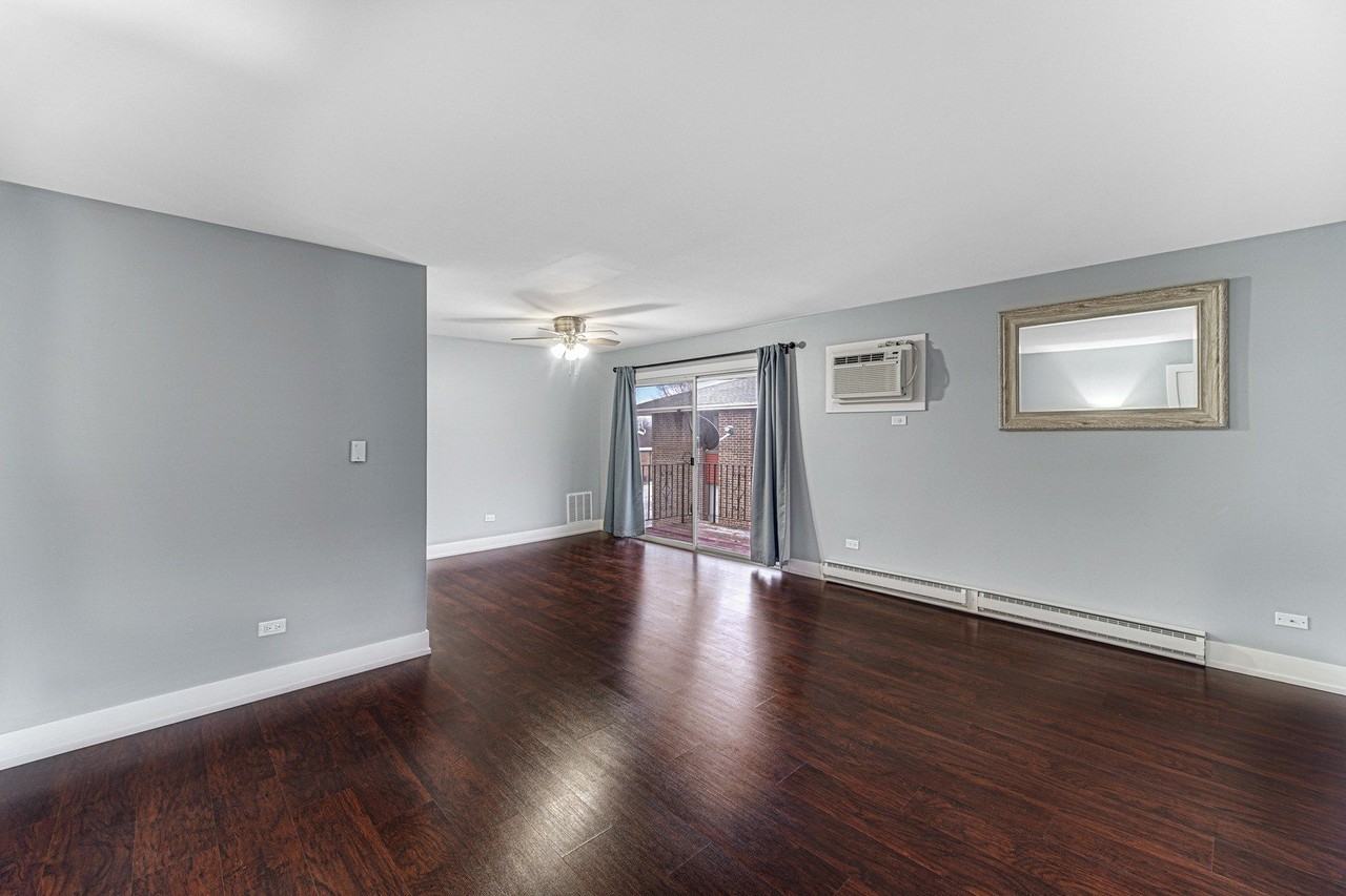 15830 Terrace Dr #RO3 - Photo 4 of 19