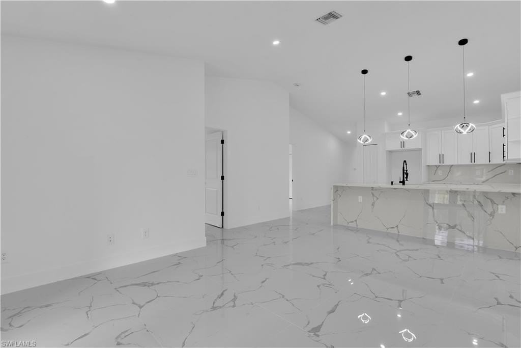535 -537 LADD St - Photo 5 of 20