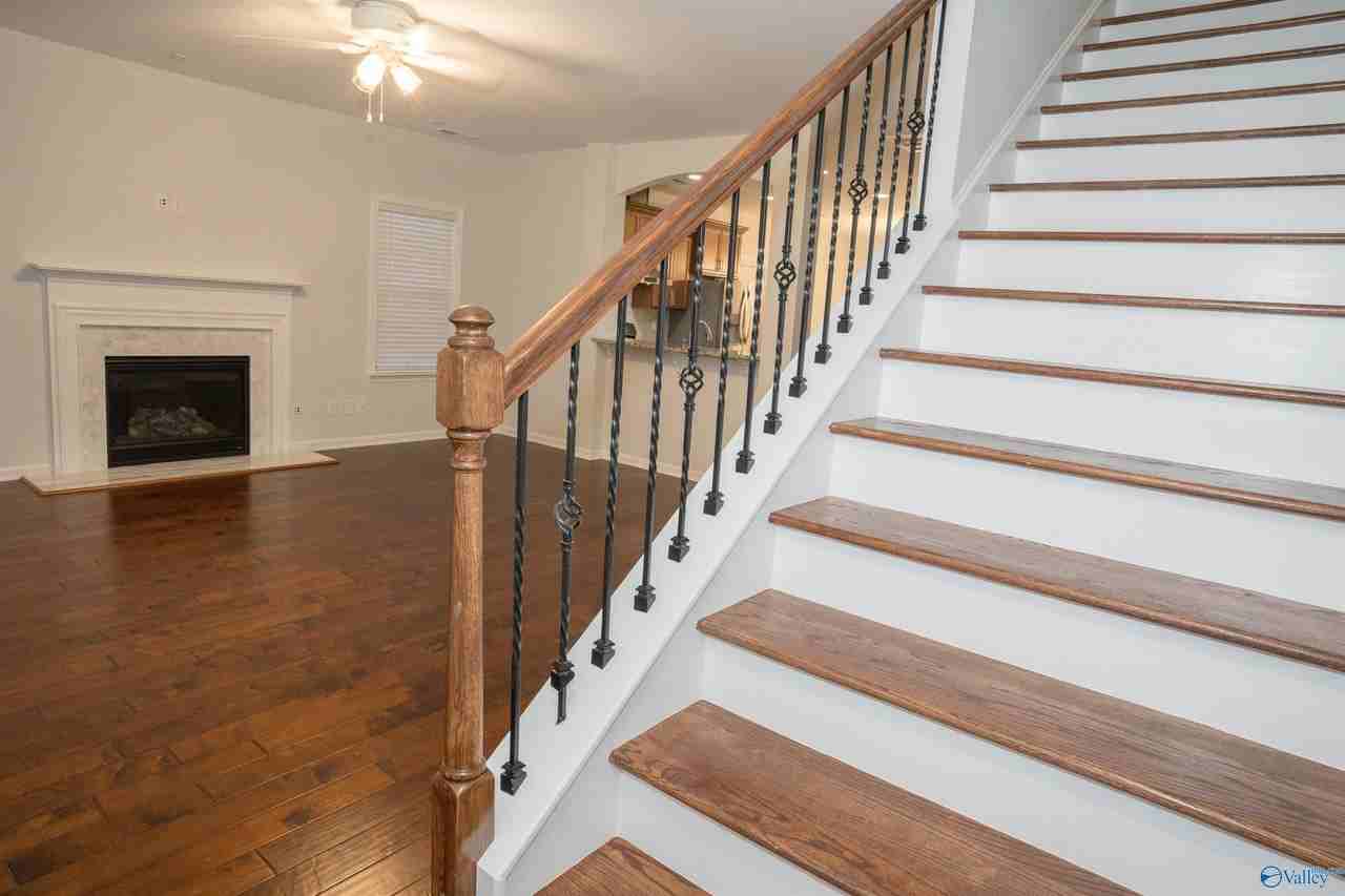 129 Whirlaway Dr - Photo 5 of 36