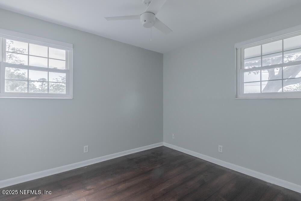 5044 Somersby Rd - Photo 4 of 48