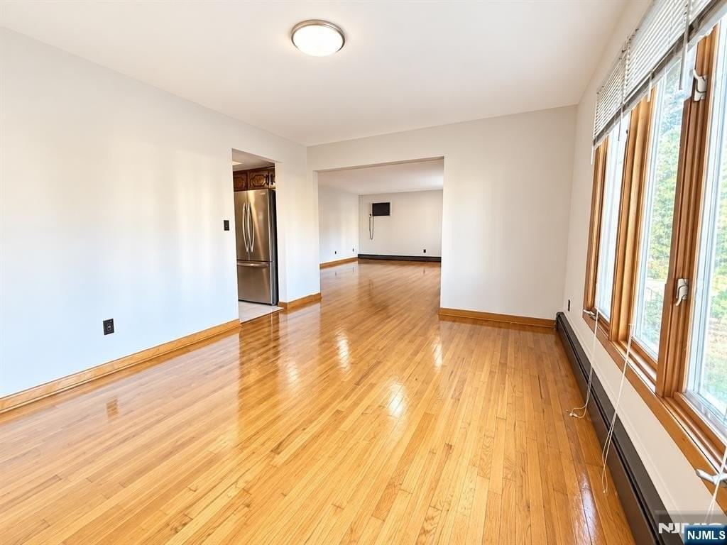 233 8th St #1 - Photo 4 of 19
