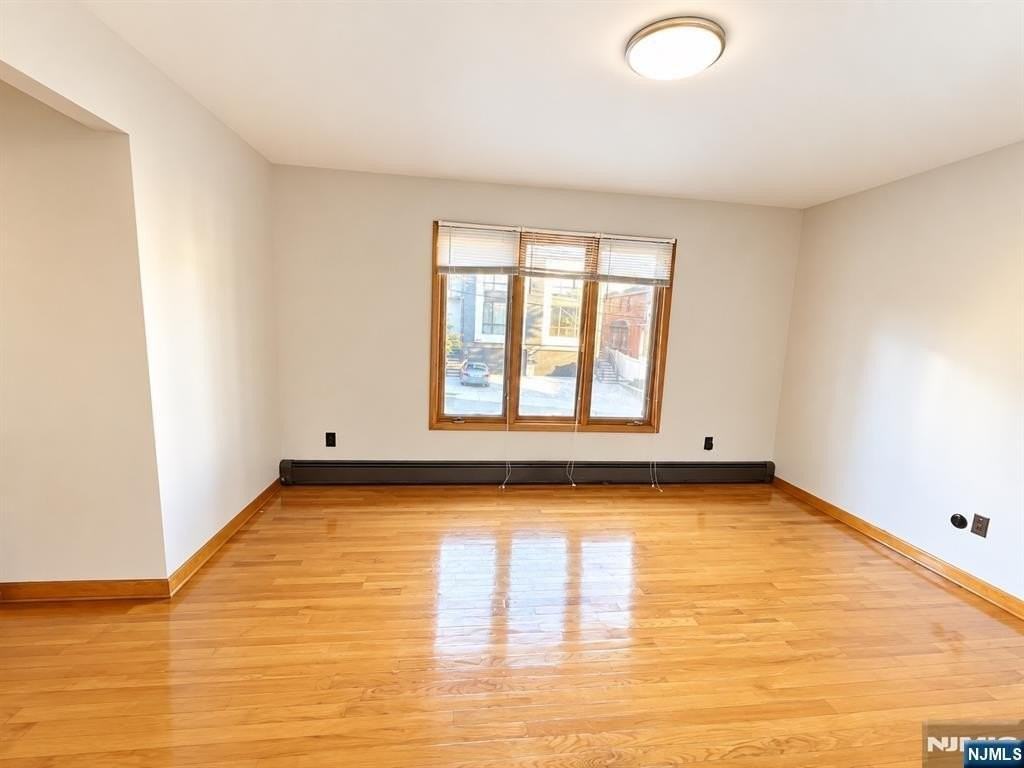 233 8th St #1 - Photo 5 of 19