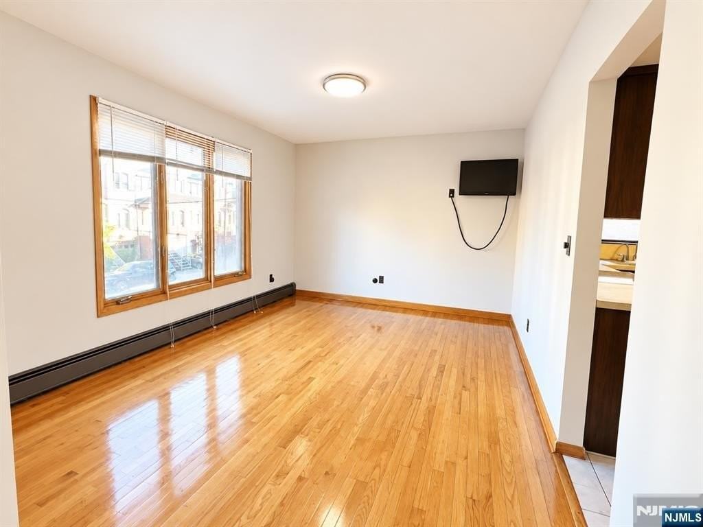 233 8th St #1 - Photo 6 of 19