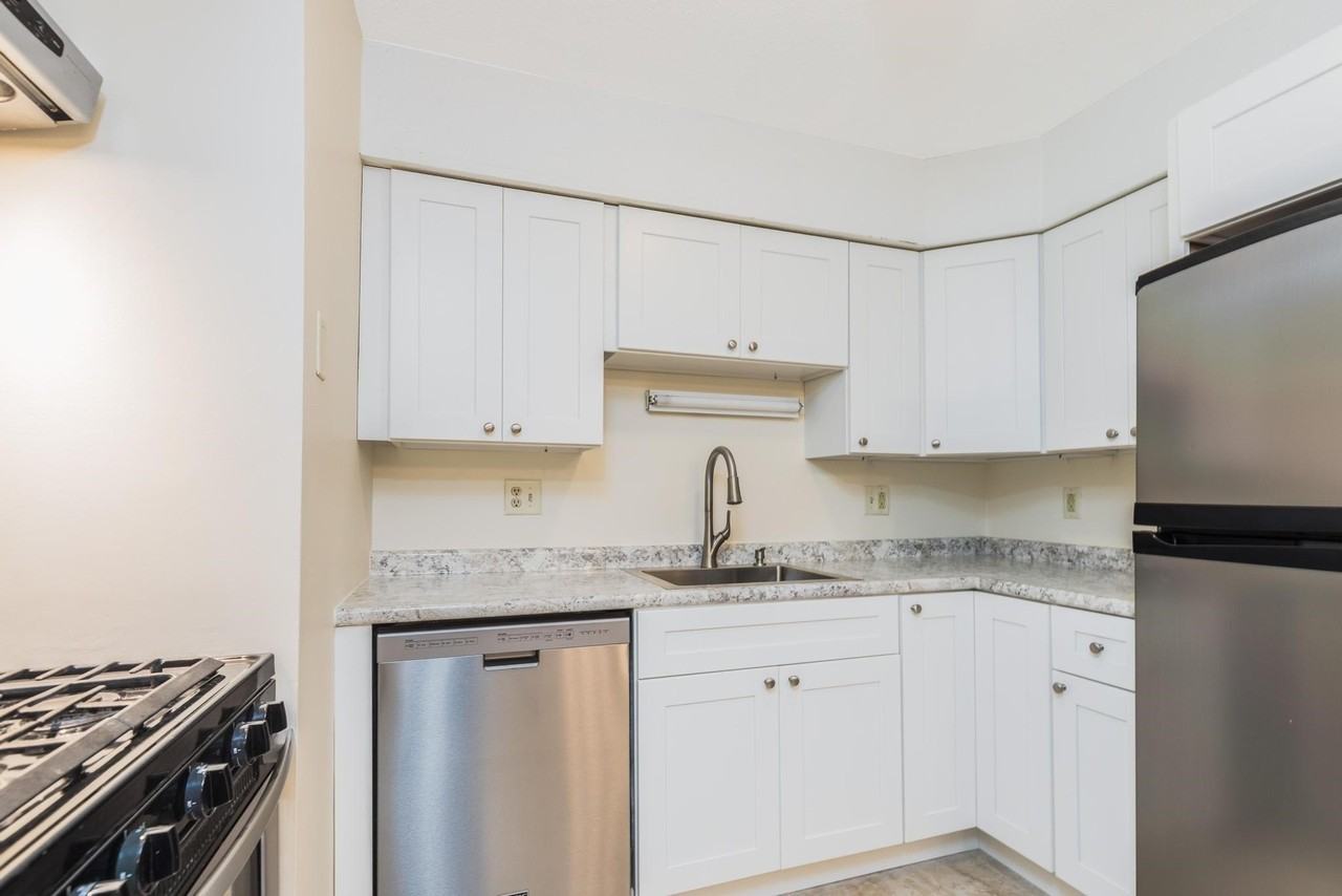 608 Springbrook Cir #608 - Photo 7 of 30
