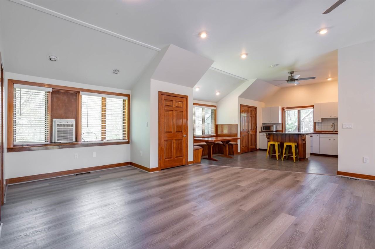 51 Depot Rd - Photo 6 of 26
